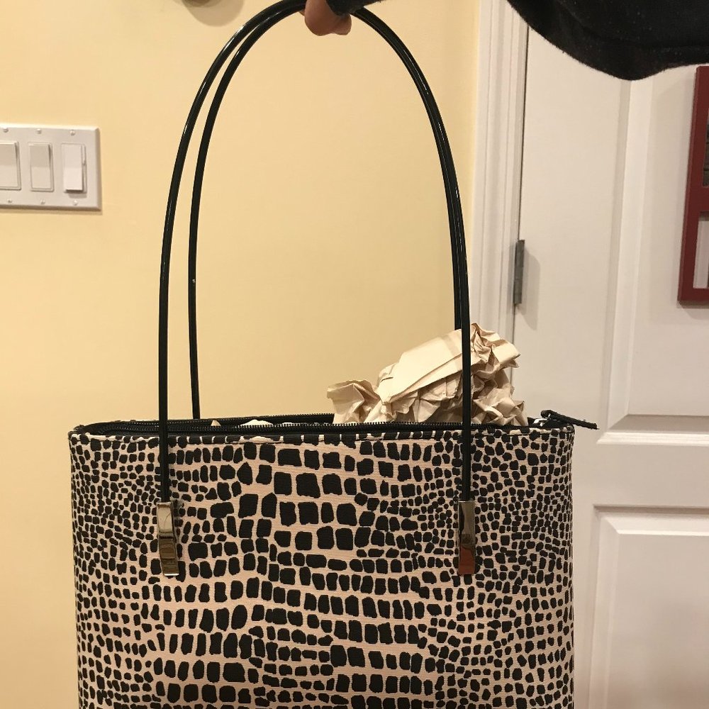 BRAND NEW Medium Handbag